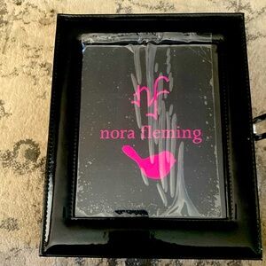 Nora Flemming Retired M4b Mini Keepsake storage box holds 9 pink logo